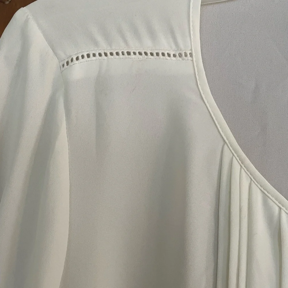 NWT Dana Buchman Ivory LS Blouse 10 - Picture 3 of 7